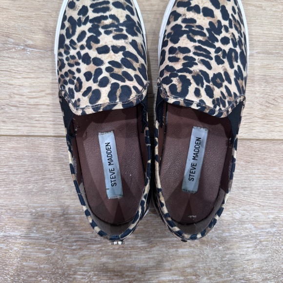 STEVE MADDEN Leopard Safari (Safary) Animal Print Slip-On Boat Shoes - Size 8M - Picture 5 of 11